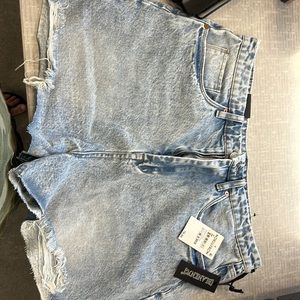 NWT blankNYC shorts size 32